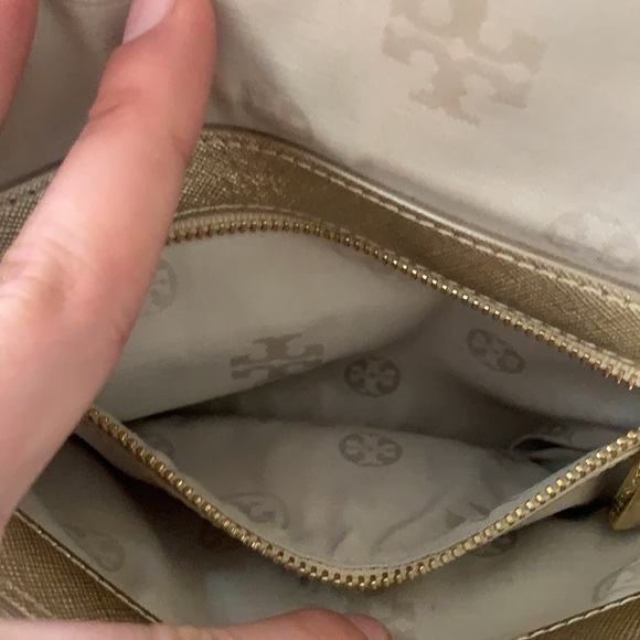 TORY BURCH leather gold clutch - Picture 5 of 11